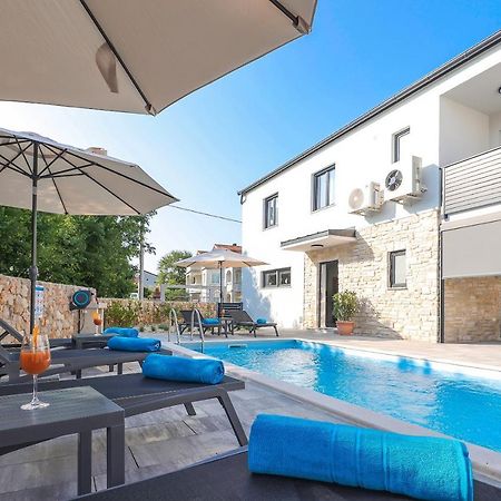 Villa Kaoru Brand New Villa With A Heated Swimming Pool Malinska Εξωτερικό φωτογραφία