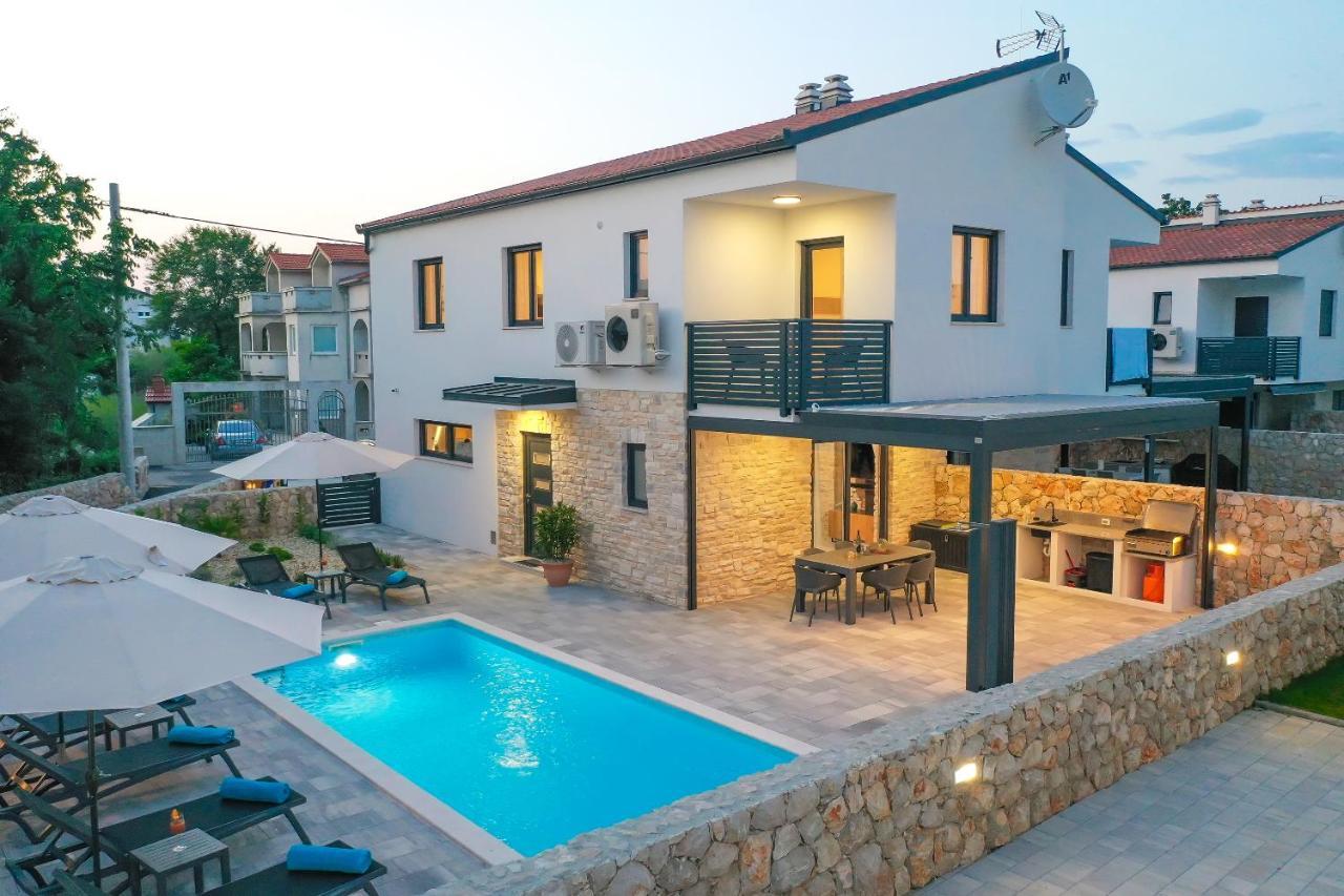 Villa Kaoru Brand New Villa With A Heated Swimming Pool Malinska Εξωτερικό φωτογραφία