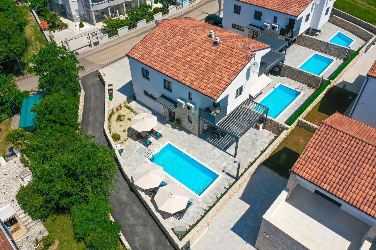 Villa Kaoru Brand New Villa With A Heated Swimming Pool Malinska Εξωτερικό φωτογραφία