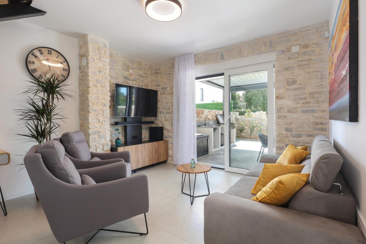 Villa Kaoru Brand New Villa With A Heated Swimming Pool Malinska Εξωτερικό φωτογραφία