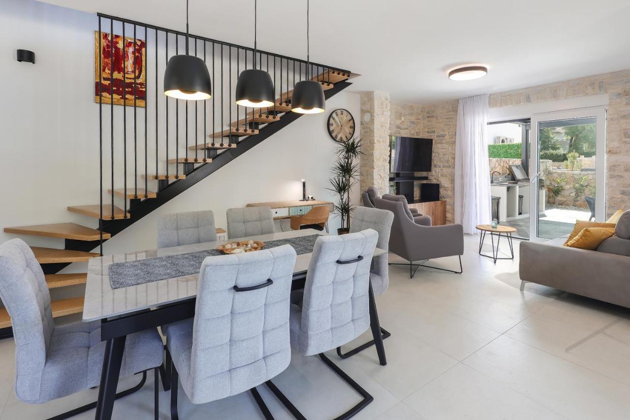 Villa Kaoru Brand New Villa With A Heated Swimming Pool Malinska Εξωτερικό φωτογραφία